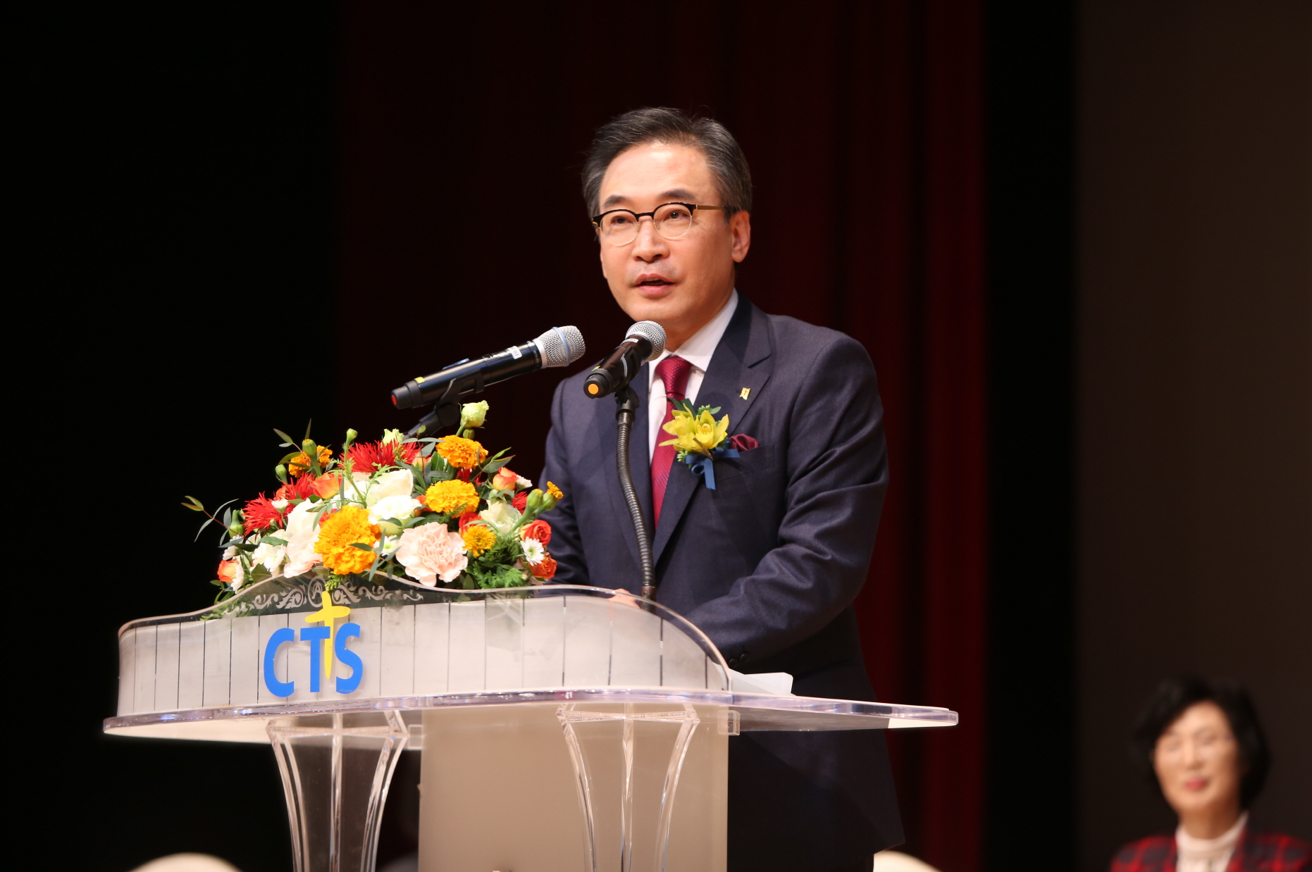 취임사를 전하는 이승희 22대 공동대표이사.JPG