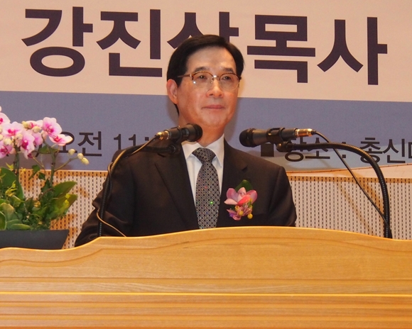 강진상 목사.jpg